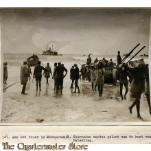 Press photo , front of Mesopotamia, Supplies at the coast of Palestine