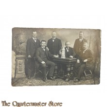 Postkarte/StudioPhoto 1914 Alt Kampfer am Tisch 